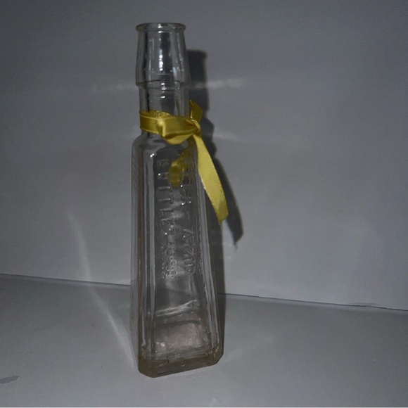 Re Umberto Peer- Amid Bottles Food Caper 6.5" Olive Oil Bottle - Picture 1 of 5